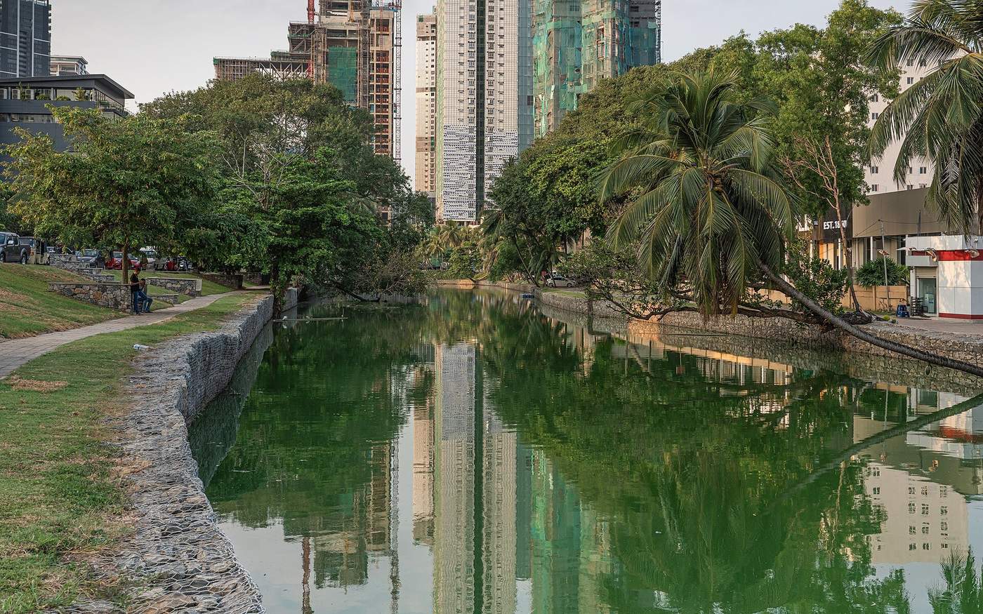 Beira Lake canal running through central Colombo